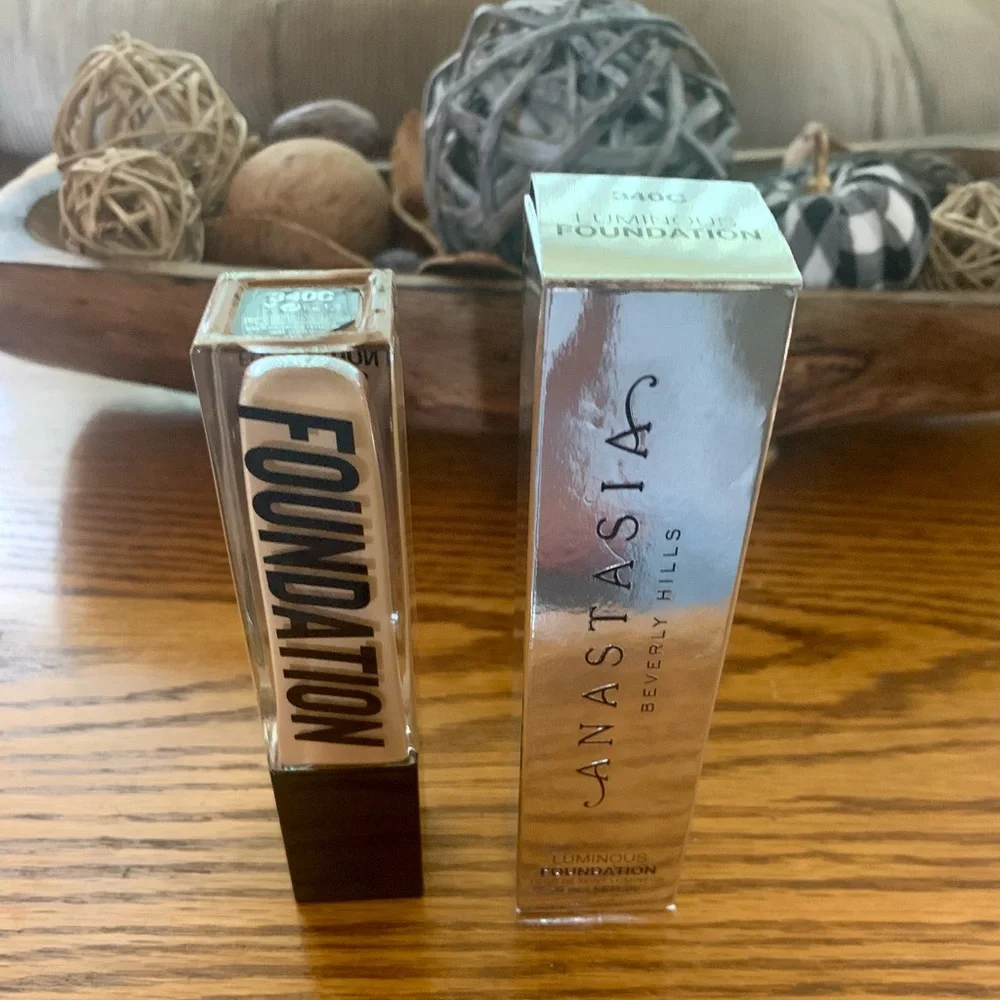 Anastasia Luminous Foundation